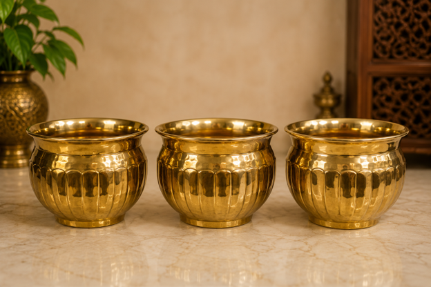 Royal Hammered Brass Planter Set 